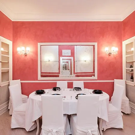 Luxury In Piazza Di Spagna