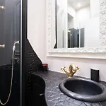 Luxury In Piazza Di Spagna Apartament