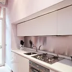 Luxury In Piazza Di Spagna Apartament