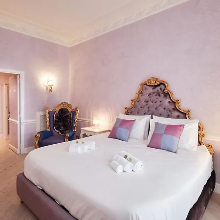 Luxury In Piazza Di Spagna