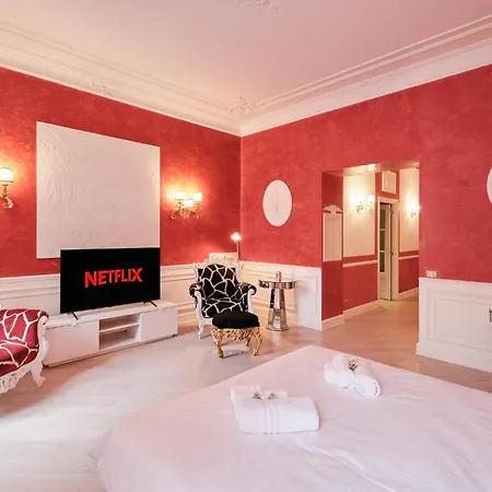 Luxury In Piazza Di Spagna Apartment Rome