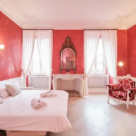 Luxury In Piazza Di Spagna Rome