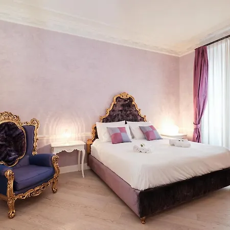 Luxury In Piazza Di Spagna Apartament