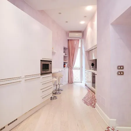 Apartment Luxury In Piazza Di Spagna Rome